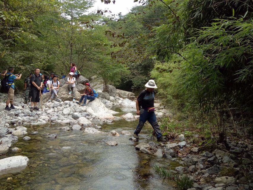 西漂湾瀑布群,建始西漂湾瀑布群