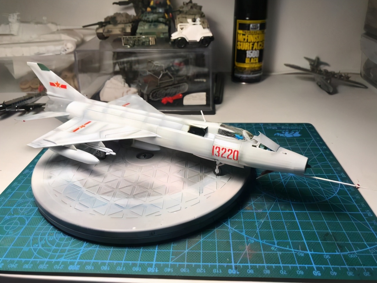 情怀！3D打印制作平头歼8模型，比歼7大一圈，却只带2枚导弹