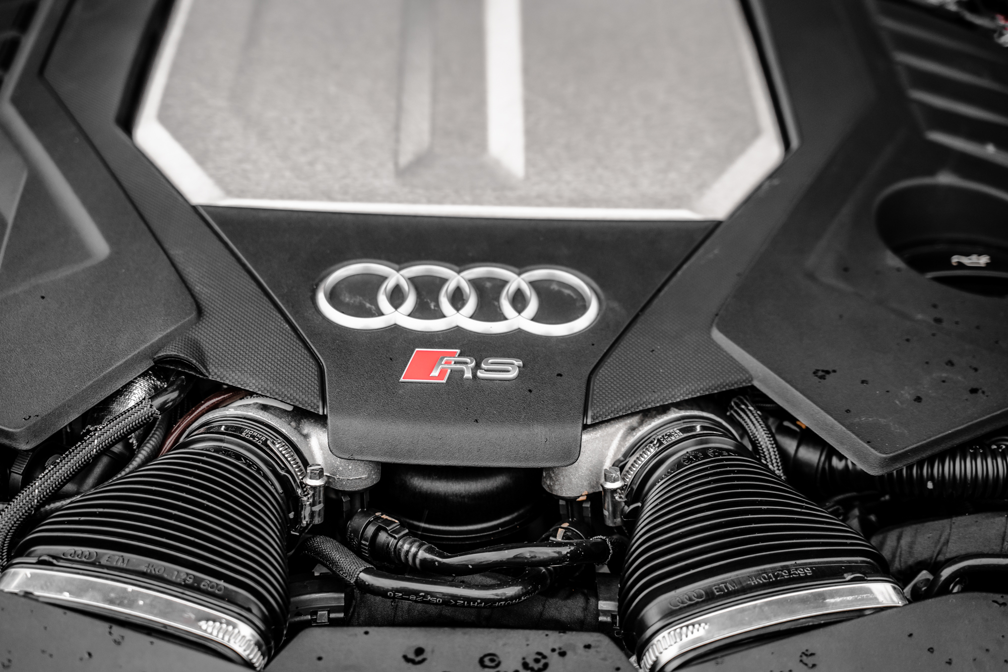 试驾奥迪rs6performance,弹弹车测评