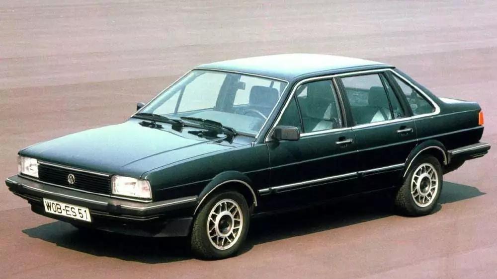 桑塔纳爆改米白色内饰,桑塔纳爆改新款内饰