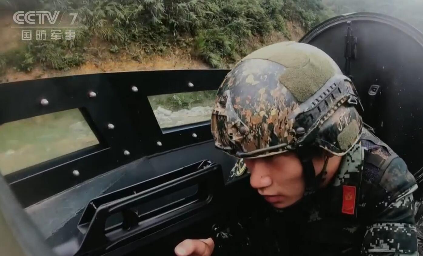 特警装备3级甲,特警三级装备