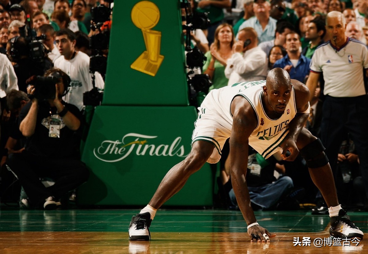 绿衫军加内特,加内特在绿军什么时候退役球衣