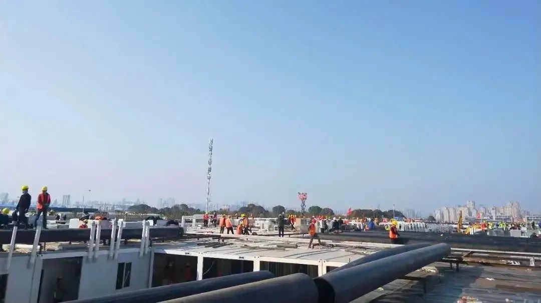 铭记2020：和你擦肩而过的陌生人，寒夜里也曾与你共擎火炬