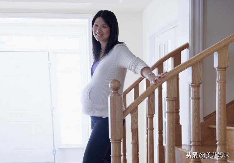 宝宝过了预产期还不出来怎么催产,预产期8月兔宝宝很懒