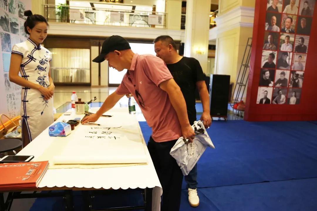 让艺术走进生活让陶艺丰富生活,让艺术品走进生活