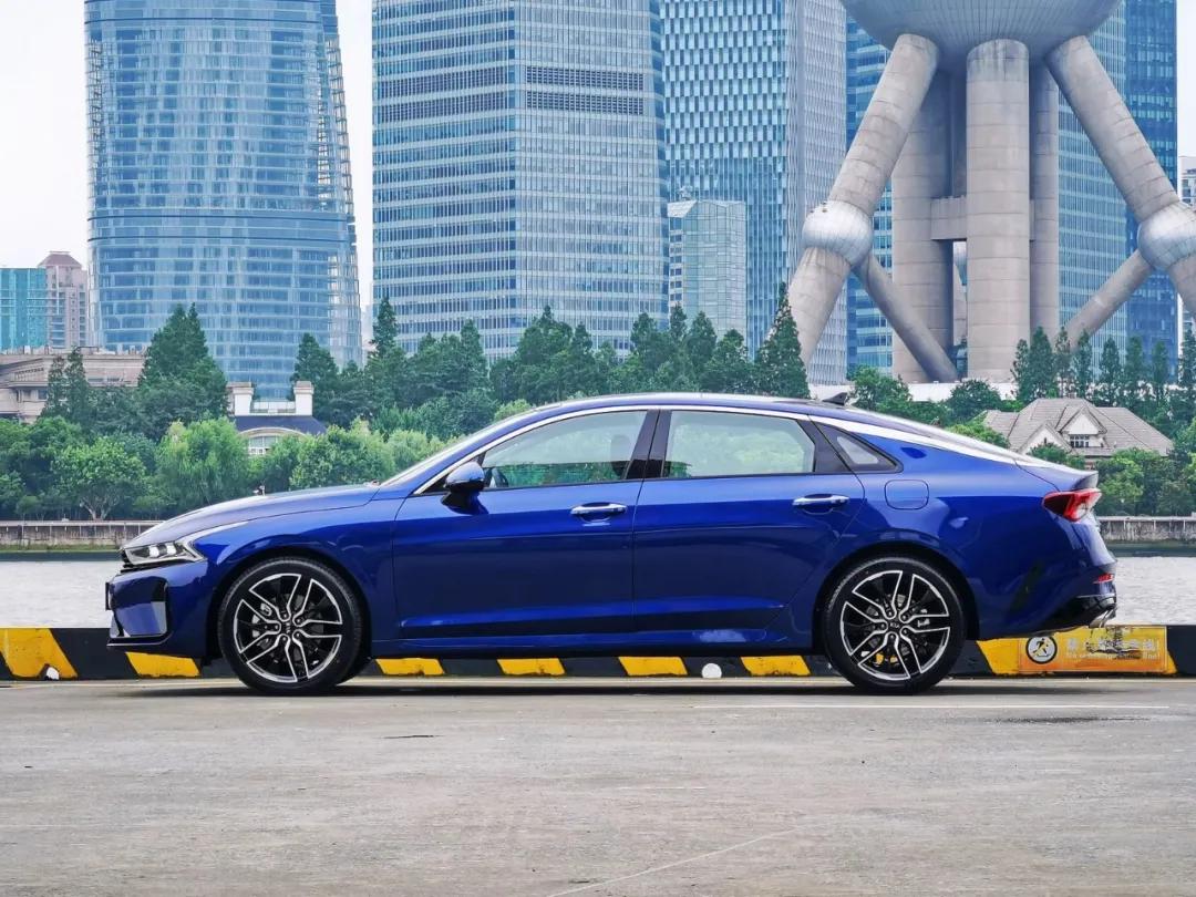 19起亚k5裸车11万,19年起亚k5凯酷1.5t落地价