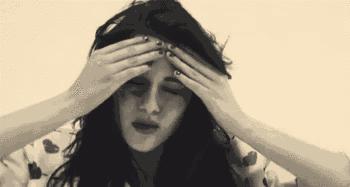 腋下有异味怎么办去除腋臭小窍门,腋下异味出汗多秘方