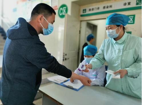 记者探访患者治疗视频,记者暗访医院完整版