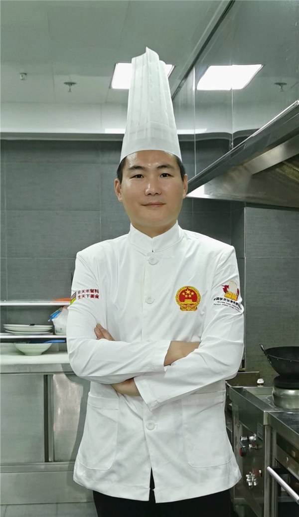 加鱼子酱的烤鸭,中西合璧鱼子酱做法