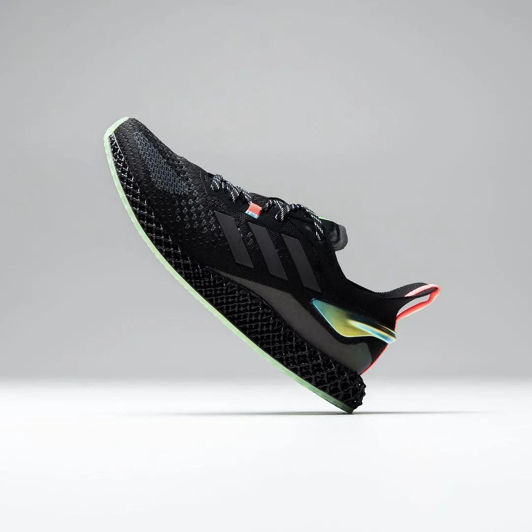 从颠覆想象到习以为常,adidas4D跑鞋的过去现在与未来
