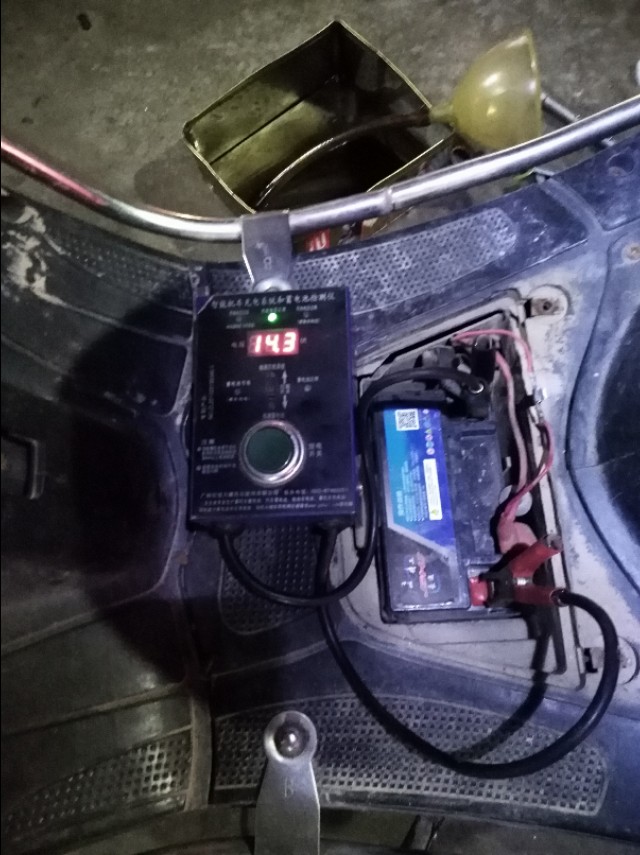 踏板摩托车清洗化油器后加油无力,踏板摩托车提速慢无力是什么原因