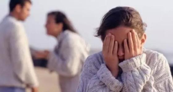 恋爱尴尬期怎么跟对象说,如何处理三角恋爱关系