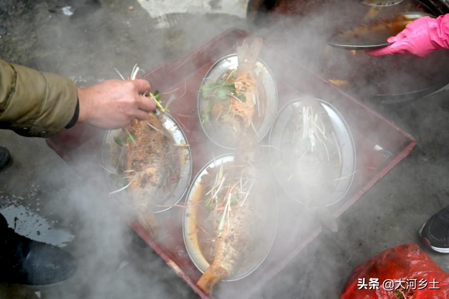 新春流动宴席一条龙服务,春节打工人返乡热潮