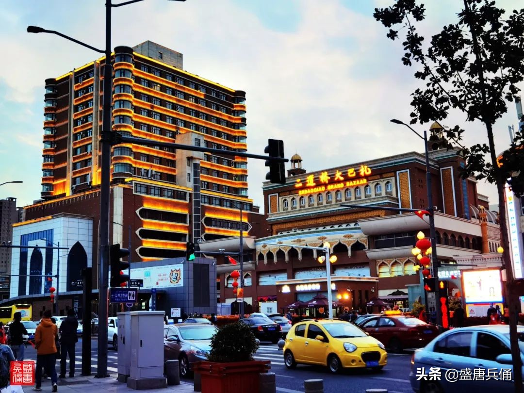 乌鲁木齐二道桥大巴扎民族风情,乌市二道桥国际大巴扎开街仪式