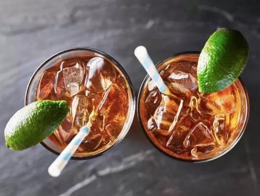 酒吧最出名的鸡尾酒叫什么,酒吧最著名的十款调酒