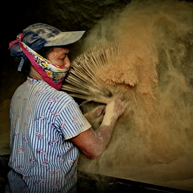 以香为媒、与尘共舞的乡村制香人
