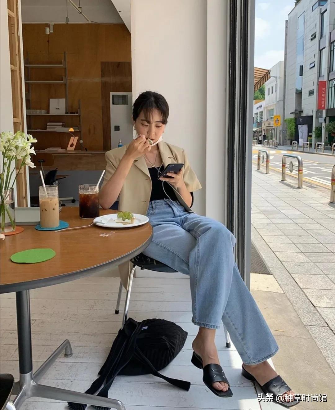 圆头羊皮凉鞋真皮凉鞋今夏最洋气,今夏最值得入手的4双网红凉鞋