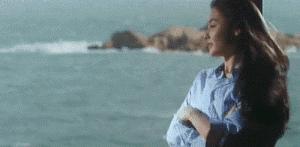 什么动作可以让男生心动,什么肢体动作让女生心动