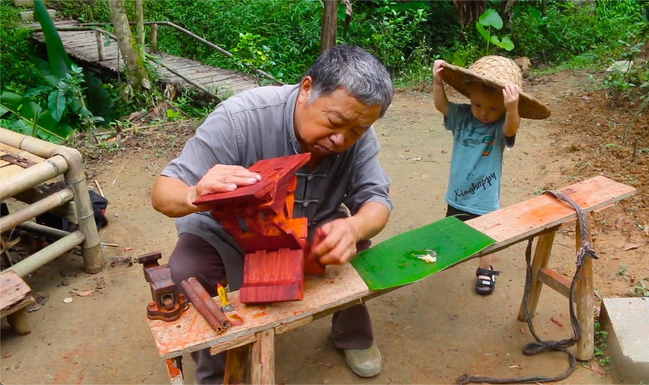 他64岁走红海外，凭传统木艺圈粉百万，今有新计划