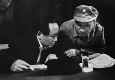 *德朱**——坚决维护*党**的领导核心的光辉典范