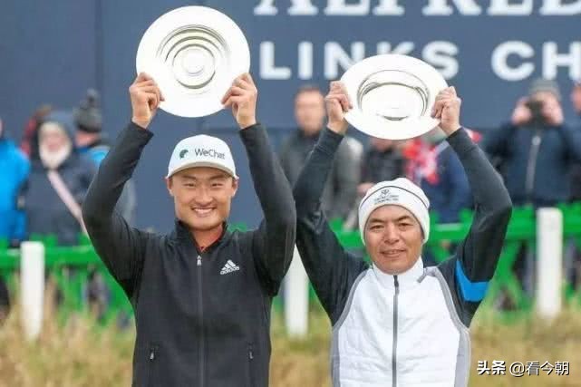 他创造了微信，八亿多人心甘情愿每天低头盯着它如醉如痴，他是谁