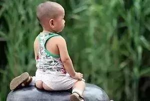 这几种裤子别再让孩子穿了,特别厚的裤子适合宝宝穿吗