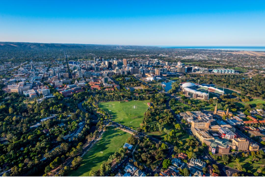 阿德莱德留学优缺点,为什么留学澳大利亚这么热