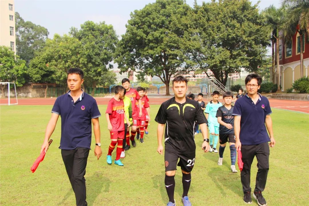 校园足球点燃绿茵梦想,校园足球联赛拉开序幕
