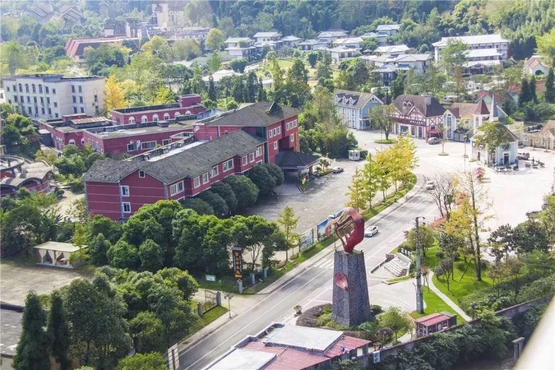 成都市内泡汤温泉第一名,成都周边温泉谷