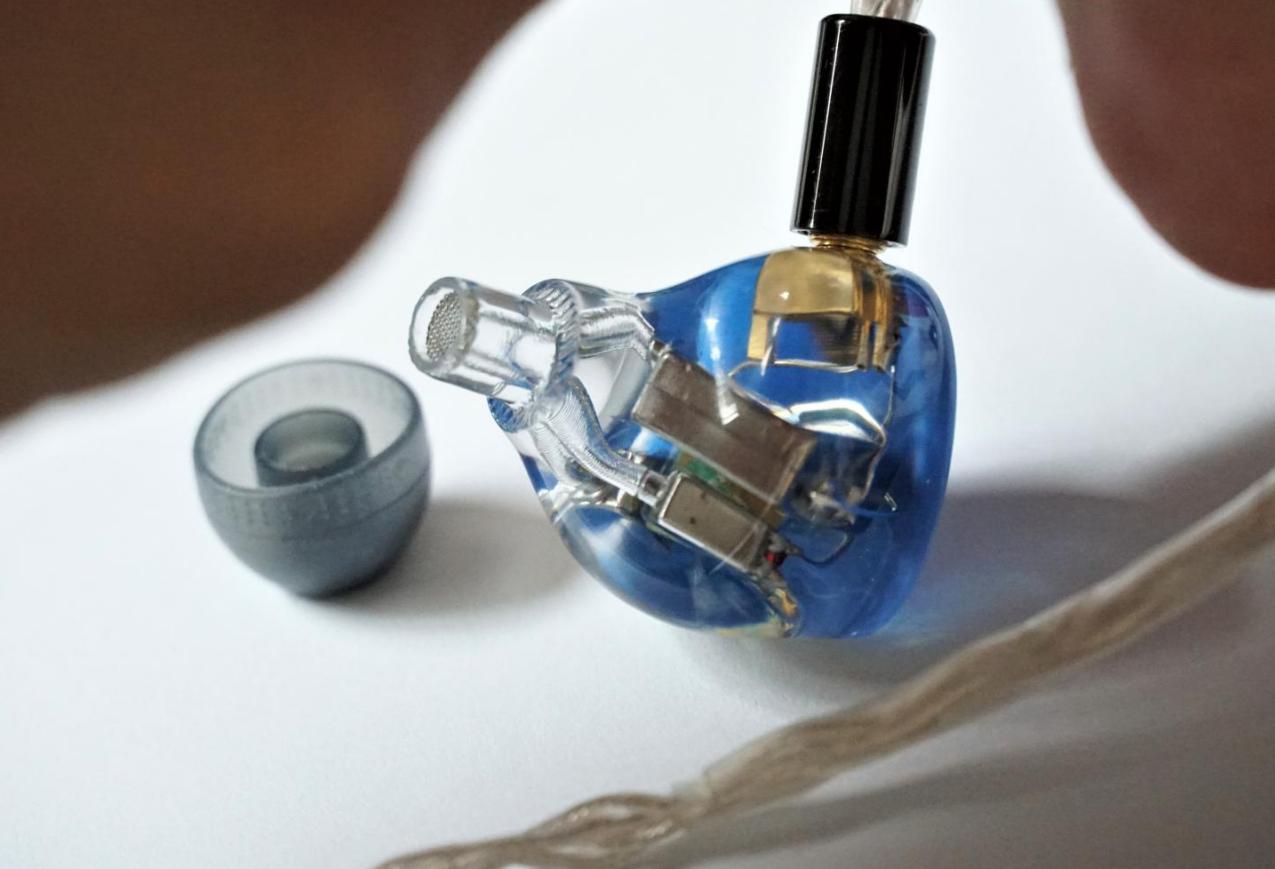 索尼ier-z1r手机能推吗,索尼ierz1r价格坚挺