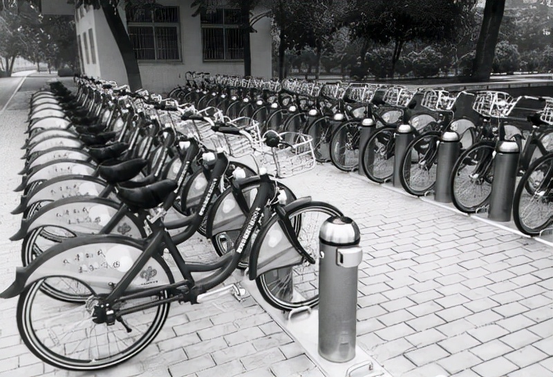 摩拜单车创始人胡玮炜:套现15亿全身而退,烂摊子留给美团王兴