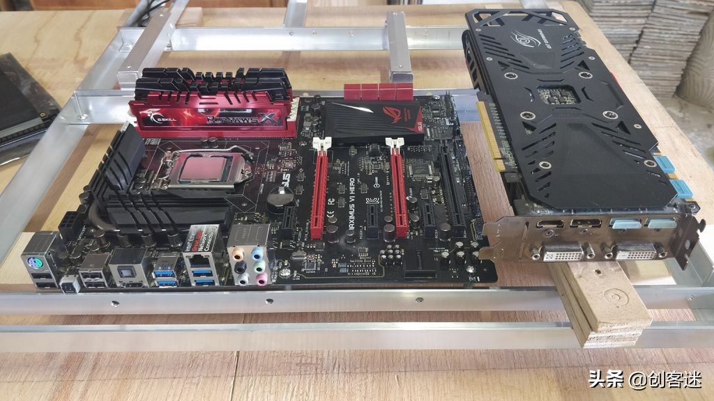 自己动手做一个节省空间的电脑桌,自制内藏电脑桌最全教程