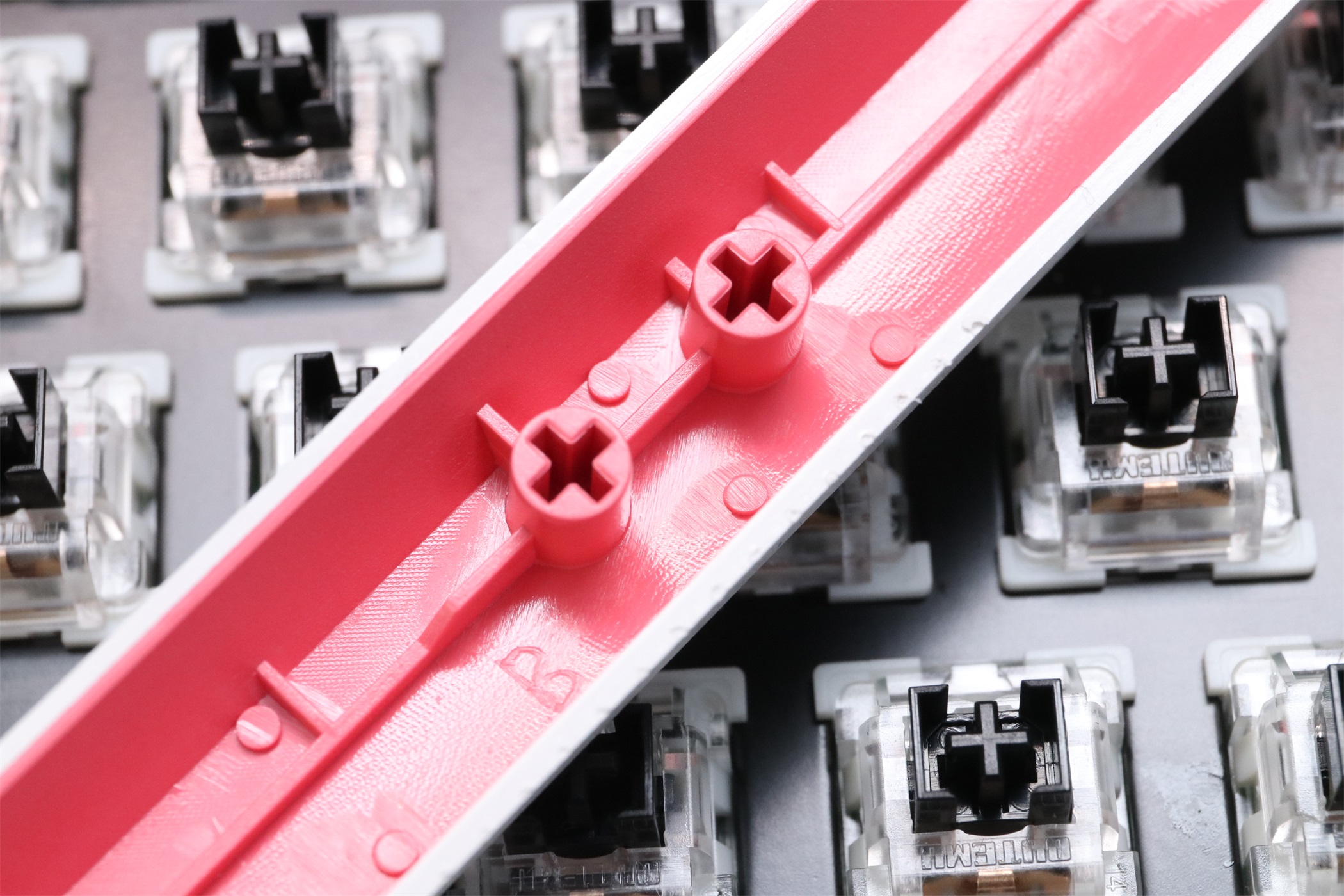 性价比超高的超薄无线键盘,性价比热插拔机械键盘推荐