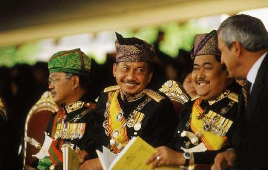 文莱为什么人口比新加坡少那么多,为什么去文莱旅游