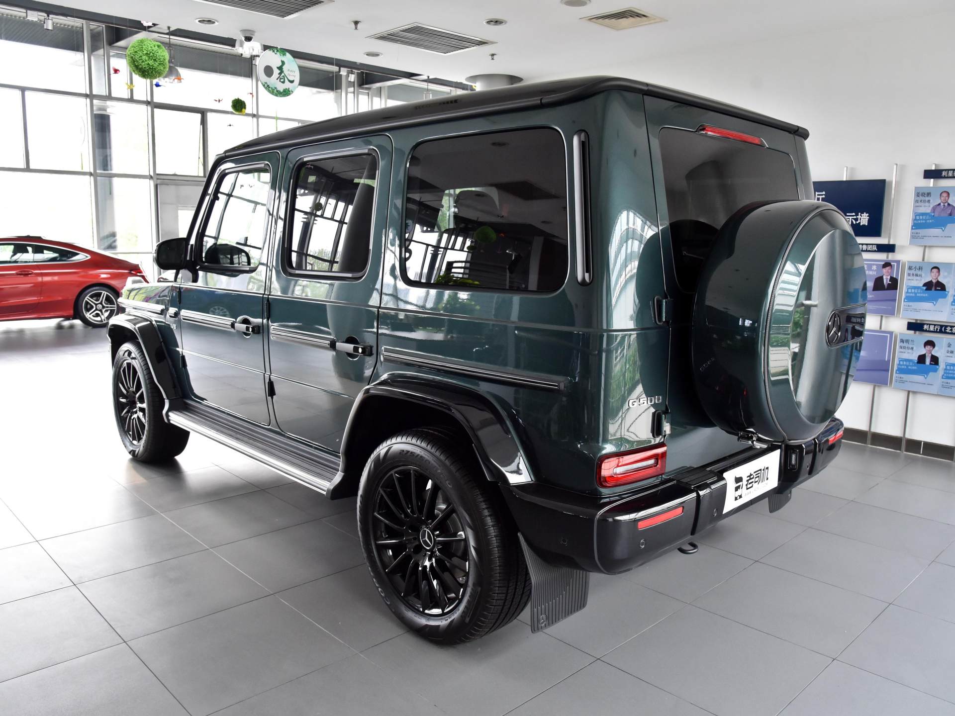 为什么会有那么多人喜欢奔驰大g,能驰骋沙场的轿车