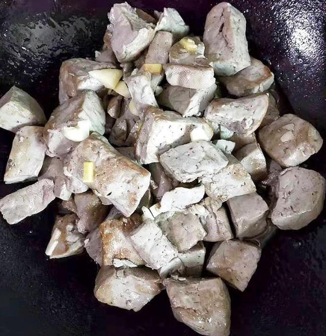 黄体酮隔3天吃1回皮肤紧致有弹性,吃黄体酮后皮肤紧致吗