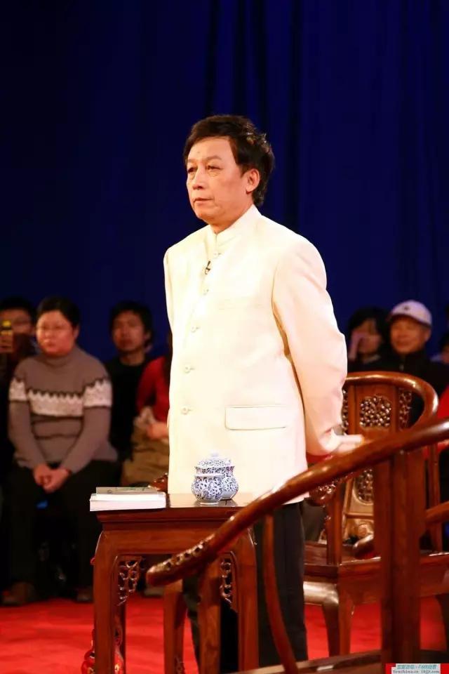 易中天离开武汉大学原因,易中天为什么离开武汉大学