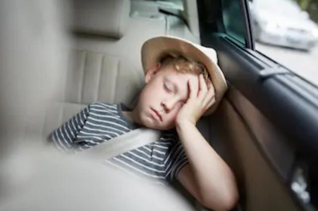 睡梦中好像被人掐住脖子说不出话,我在睡觉的时间被人打了怎么办