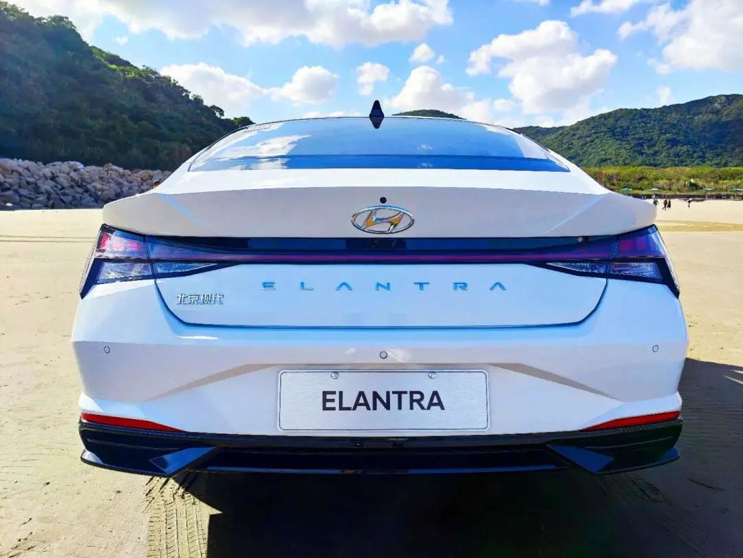 伊兰特第七代好还是索纳塔好,现代索纳塔十和伊兰特第七代对比