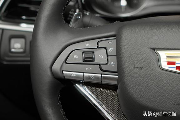 豪华大型三排suv,豪华suv凯迪拉克试驾