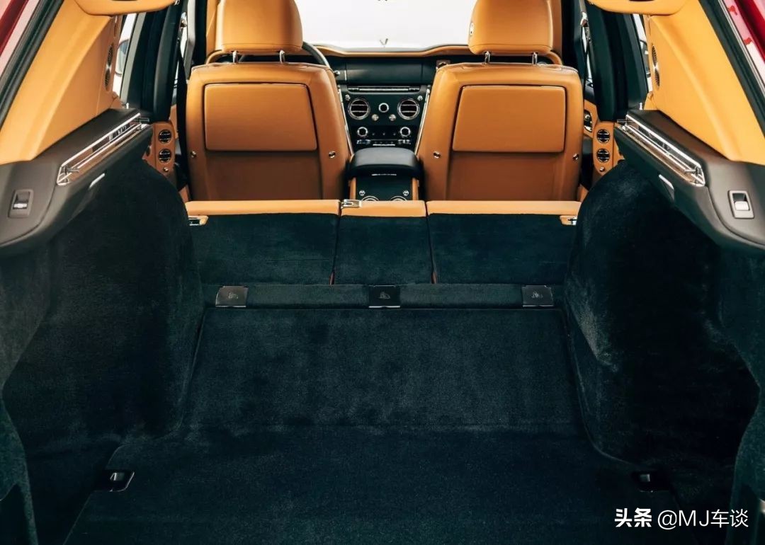 亲身体验劳斯莱斯,300多万的豪华堡垒开起来是什么感觉?