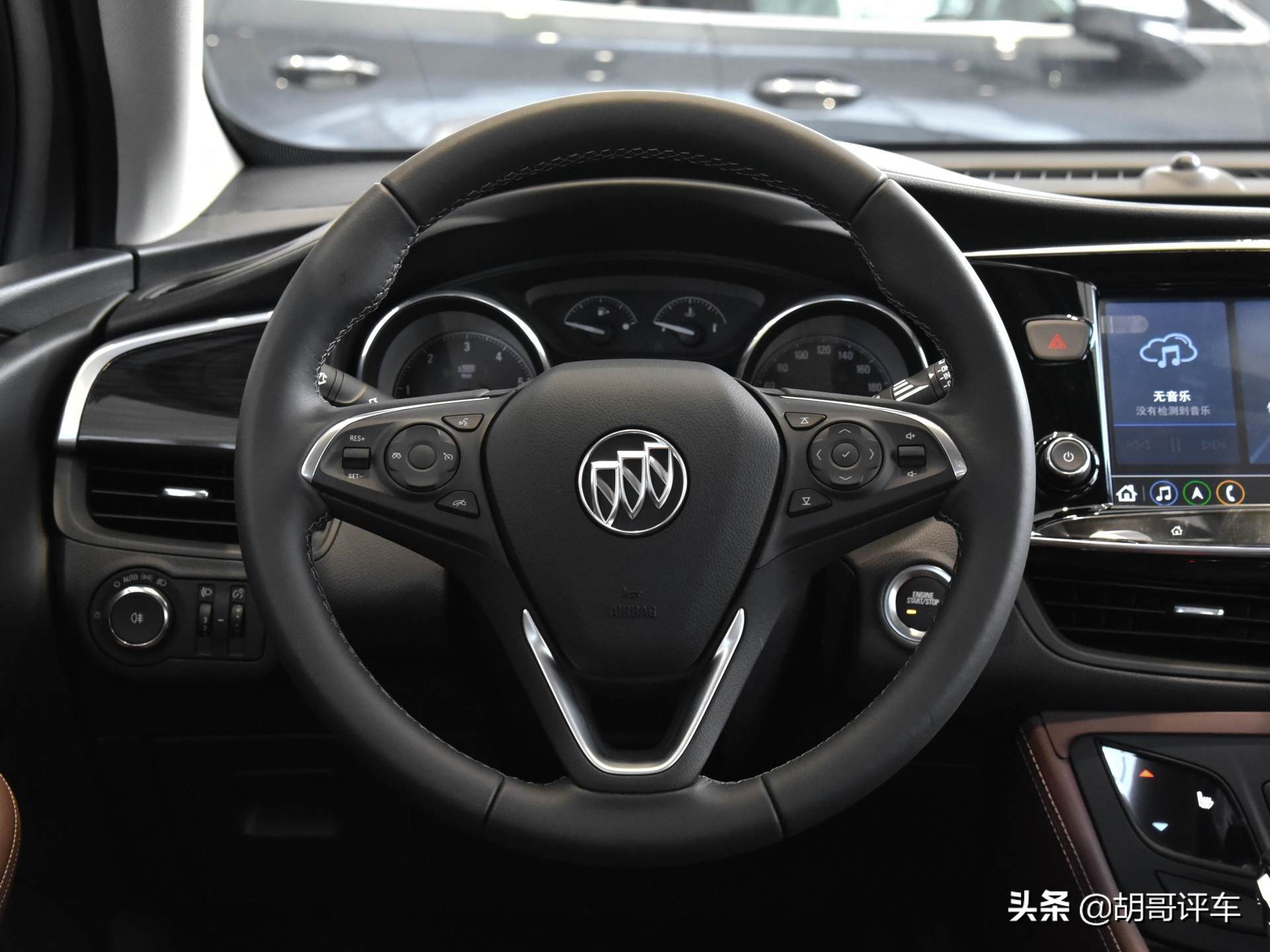 外观大气空间大的七座车,别克suv昂科威哪款车值得购买