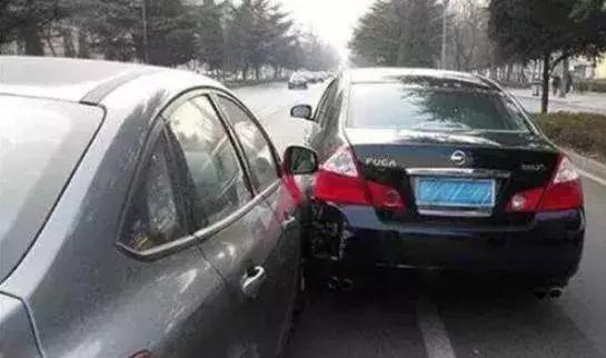 车辆被追尾对方全责怎么处理流程,车子被追尾了对方全责什么时候修