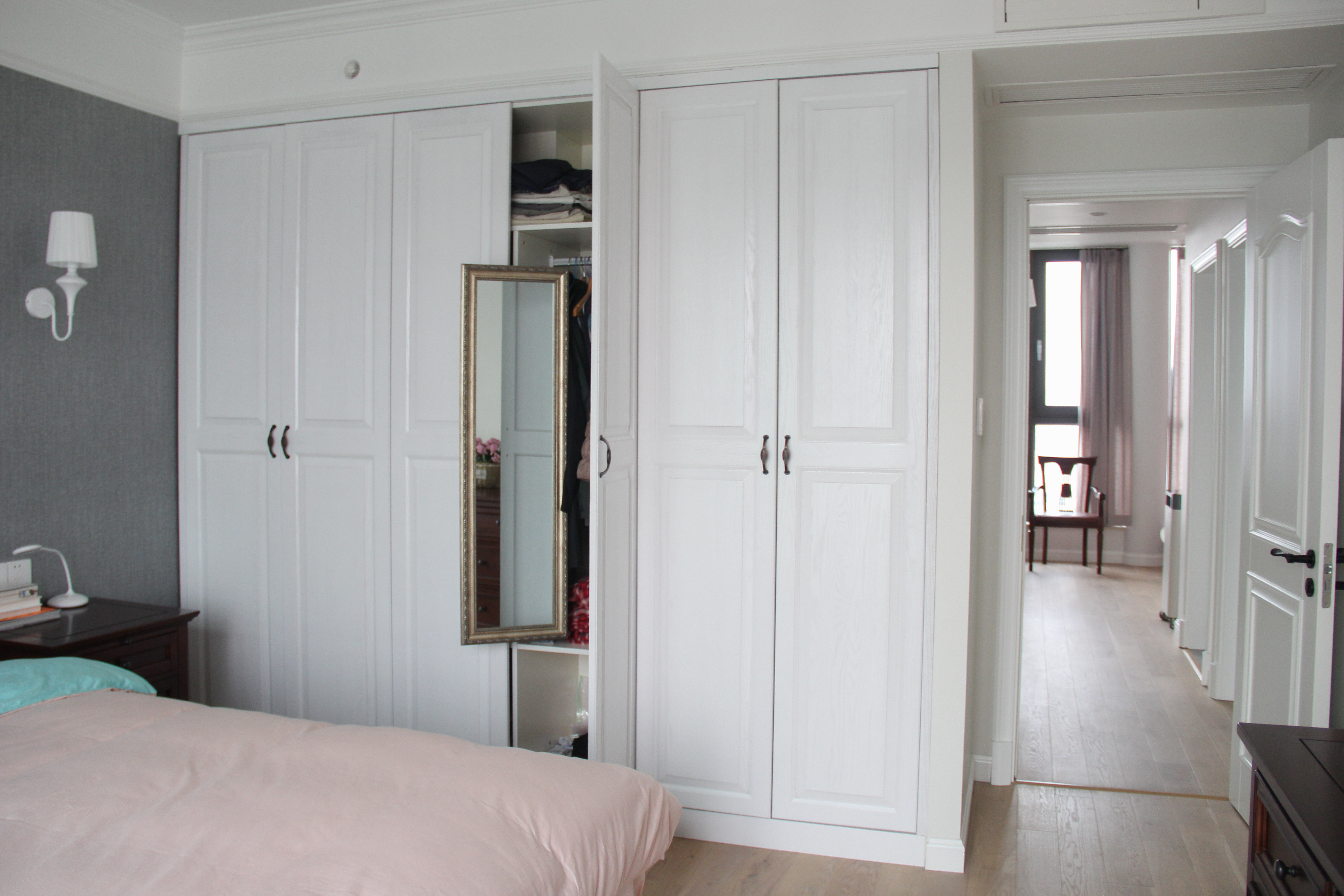 省钱又实用简易衣柜,铝框架衣柜柜门省钱