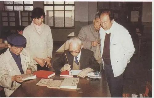 最惨茶厂：高频轰炸中坚持生产茶叶