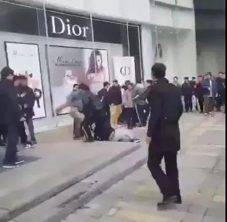 supreme酒吧是真的supreme吗,supreme是supreme旗下品牌吗