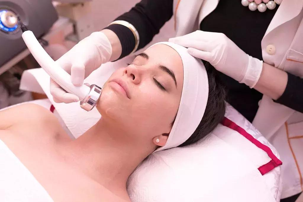 秋天来了我们经历了一年四季,秋天我们来了