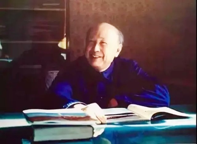 文职官员到何级别才有专门警卫员,什么级别的干部配备警卫员司机