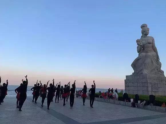 世界四分之一的泳装,全球四分之一的泳装