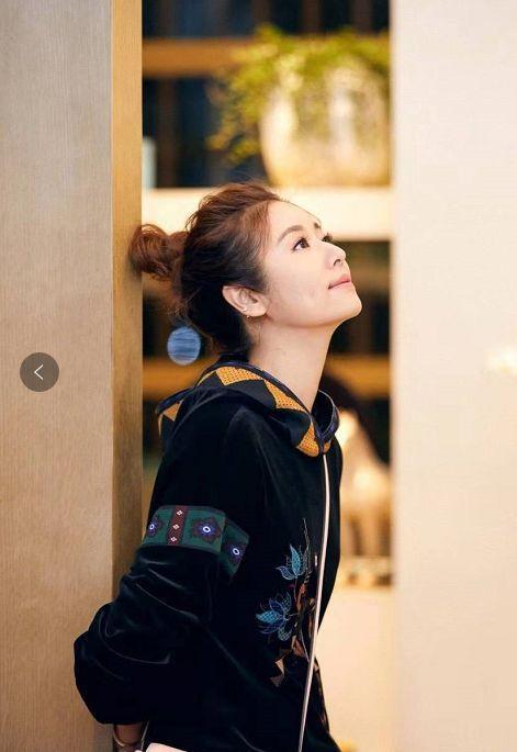 这件卫衣让你整个冬季走路带风，杨超越、宋祖儿都被种草了